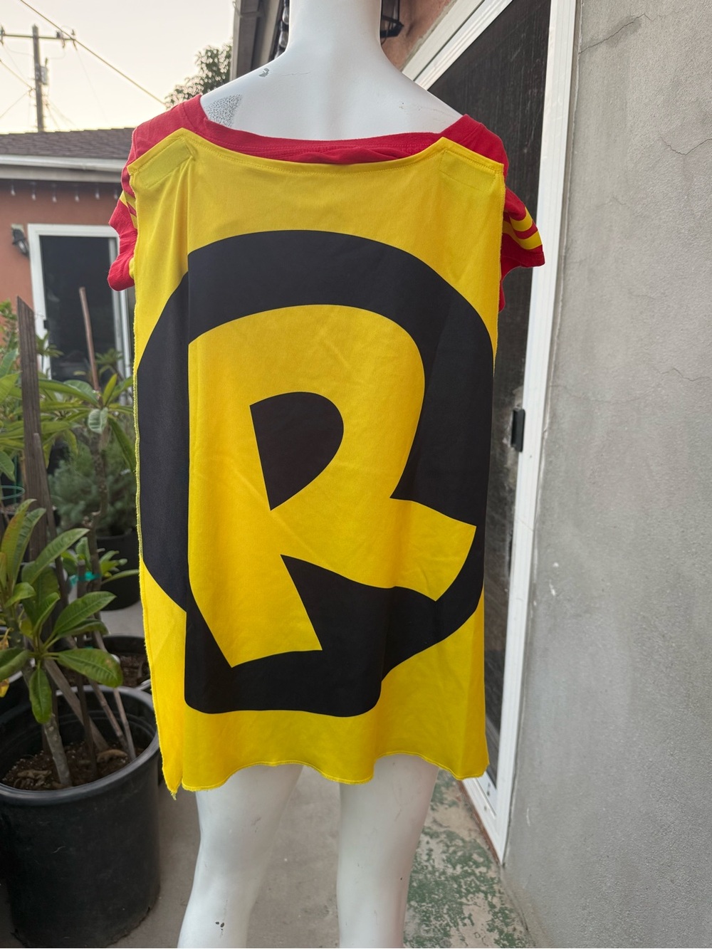DC Comics Robin Costume Tee in Red and Yellow - Picture 4 of 5